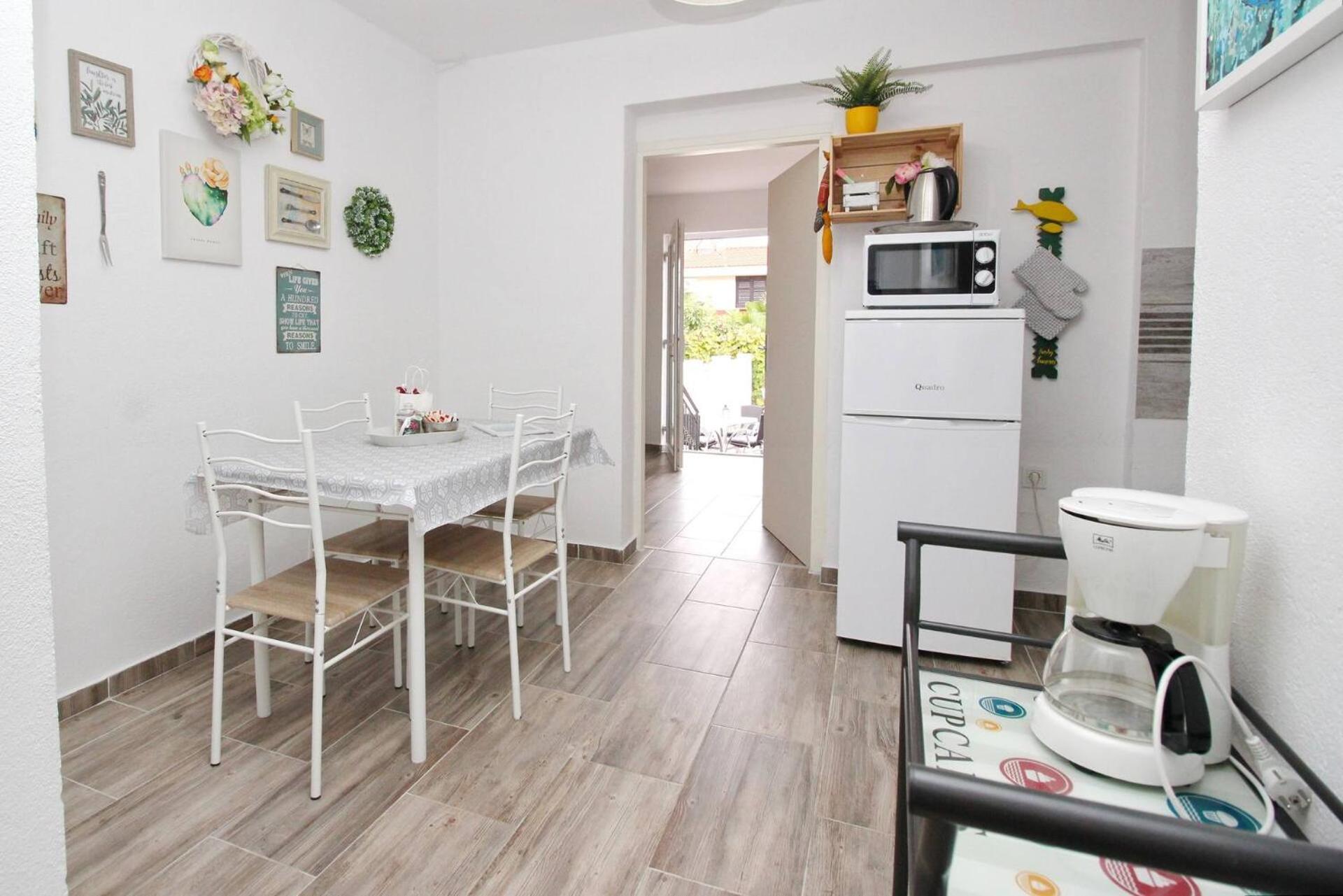 Apartments Rozanda Башка Экстерьер фото