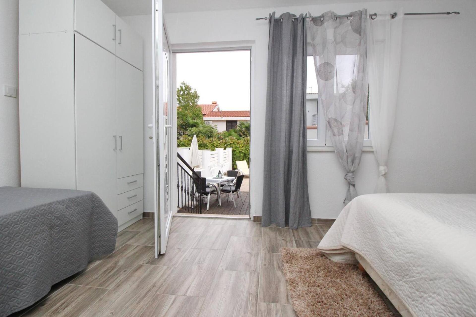 Apartments Rozanda Башка Экстерьер фото